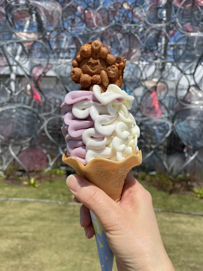【万博】ミャクミャク焼きをソフトクリームにトッピング！買える場所はどこ？(らぽっぽ)